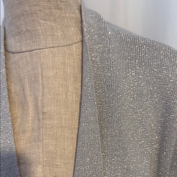 Elegant Gray Women's Sweater - Picture 2 of 5